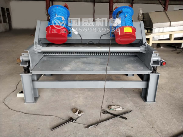 棒條式石料石塊震動(dòng)喂料機(jī) 棒條式石料石塊震動(dòng)喂料機(jī)