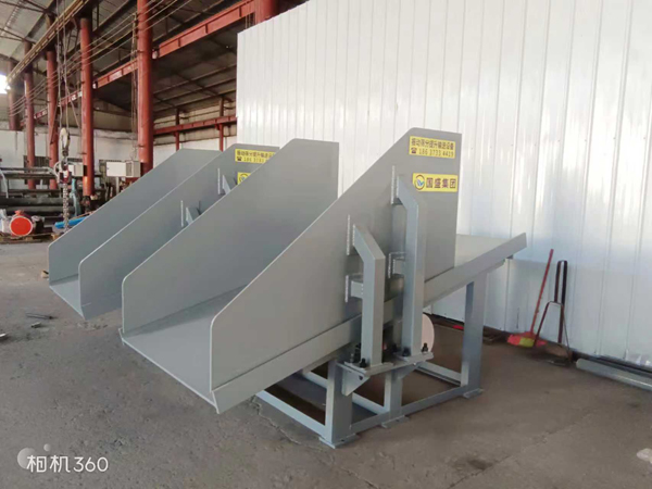 溜井振動放礦機(jī)